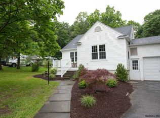 25 Halter Rd, Delmar, NY 12077