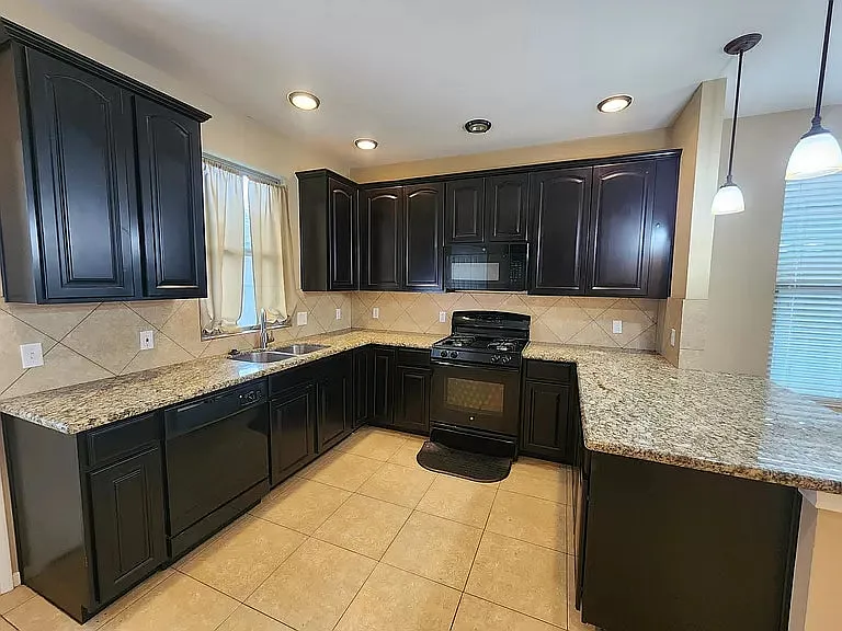2318 Tracy Ln, Unit 3 — Photo 2