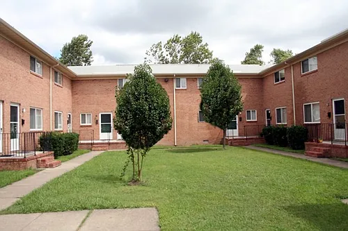 Hilmar Apartments Photo 1