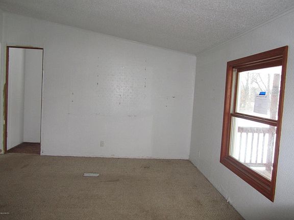 3rd image of 13890 S Dr N