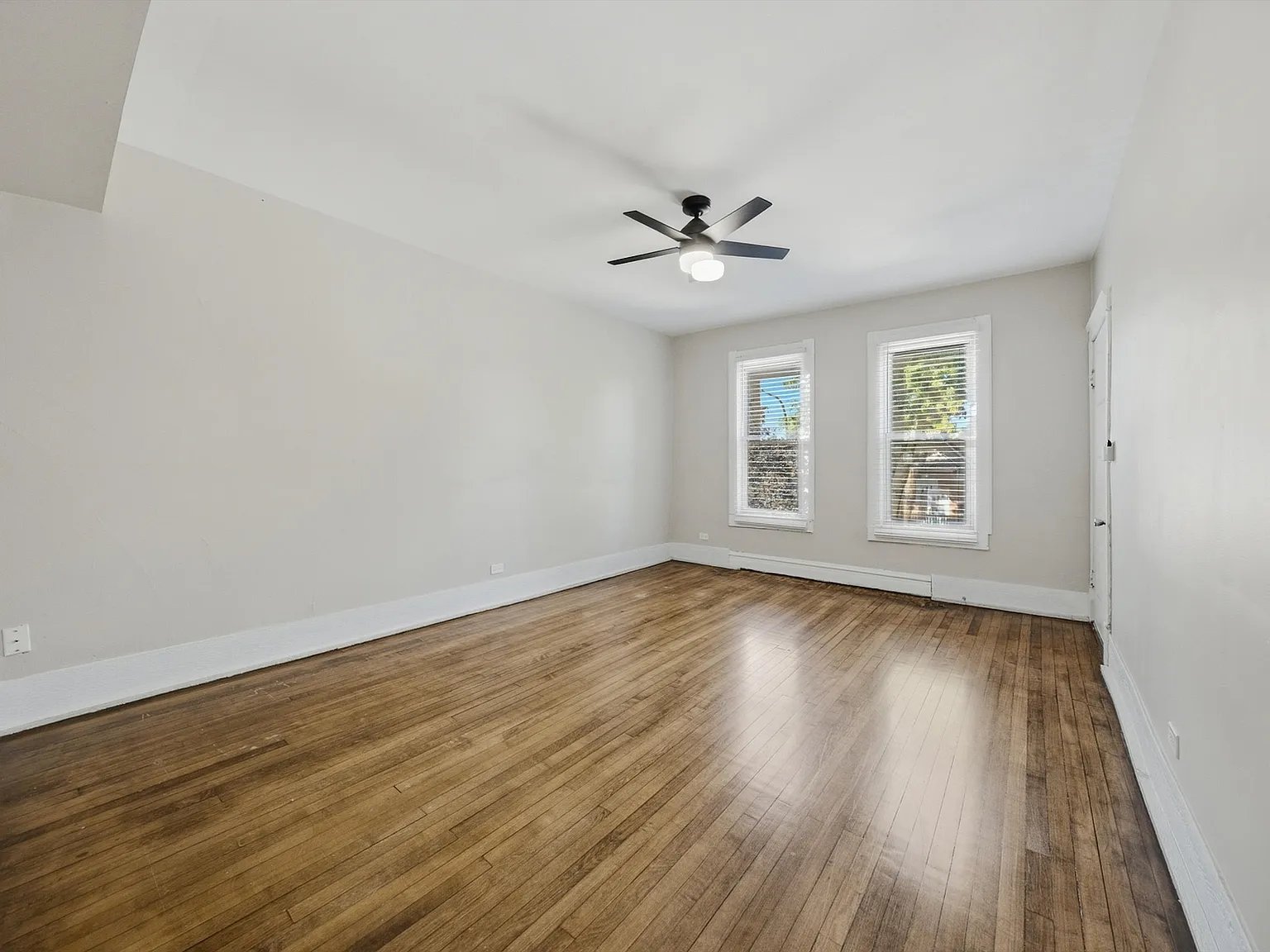2 bed, 86 sqft, $1,500 — Photo 2