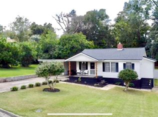 2945 Park St, Marianna, FL 32446