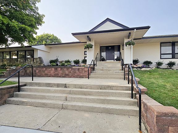 5th image of 41875 Carousel St #1a7