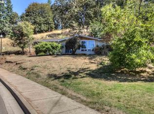 418 Adams Ave, Silverton, OR 97381