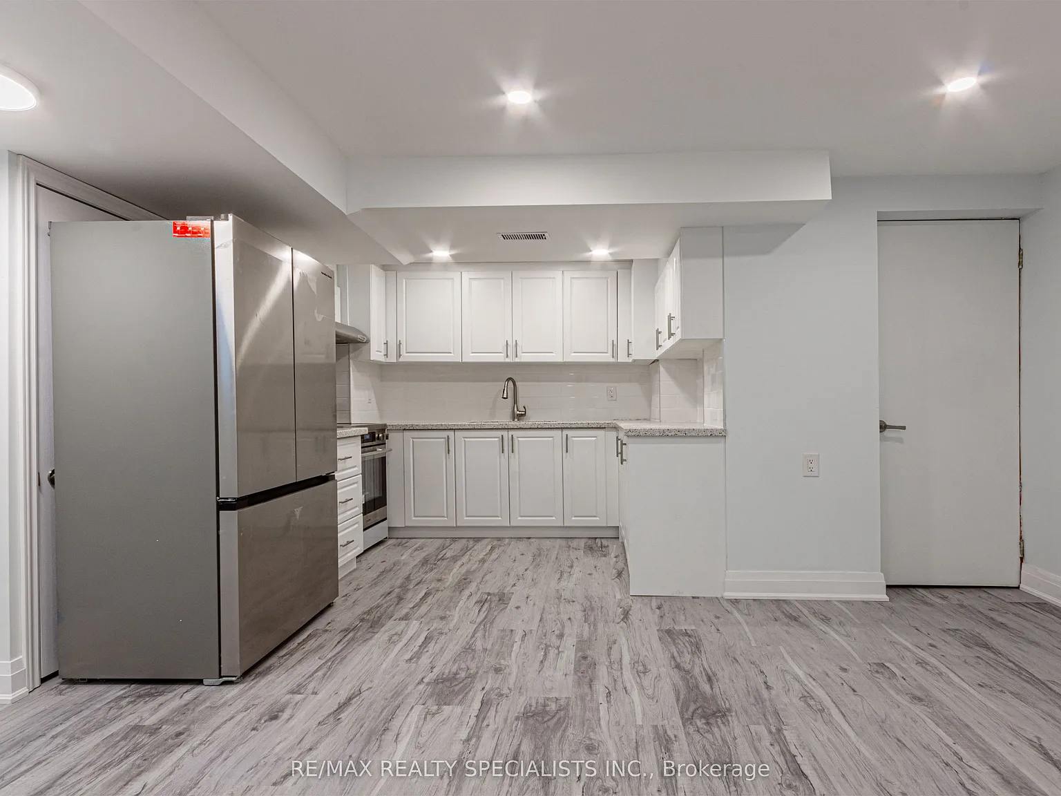 2 bed, $2,050 — Photo 4