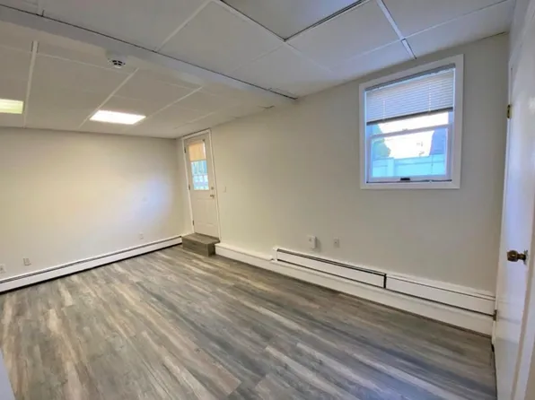 (undisclosed Address), Commack, NY 11725