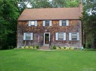 269 Astor Dr, Sayville, NY 11782