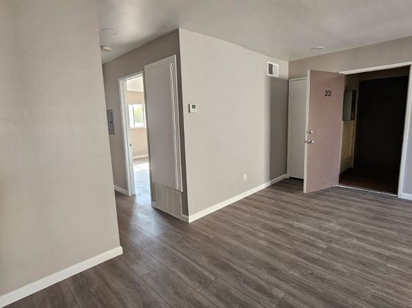 18650 Hatteras St #201