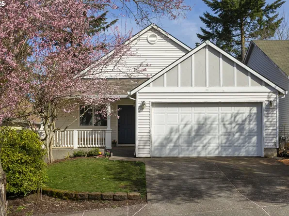 38909 Cascadia Village Dr, Sandy, OR 97055