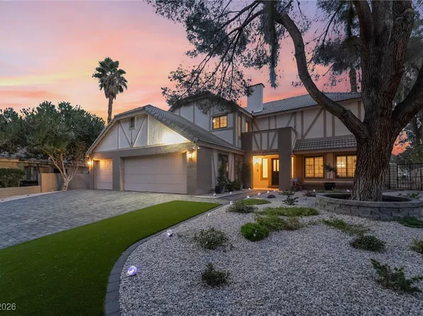 8 Hummingbird Ln, Henderson, NV 89014