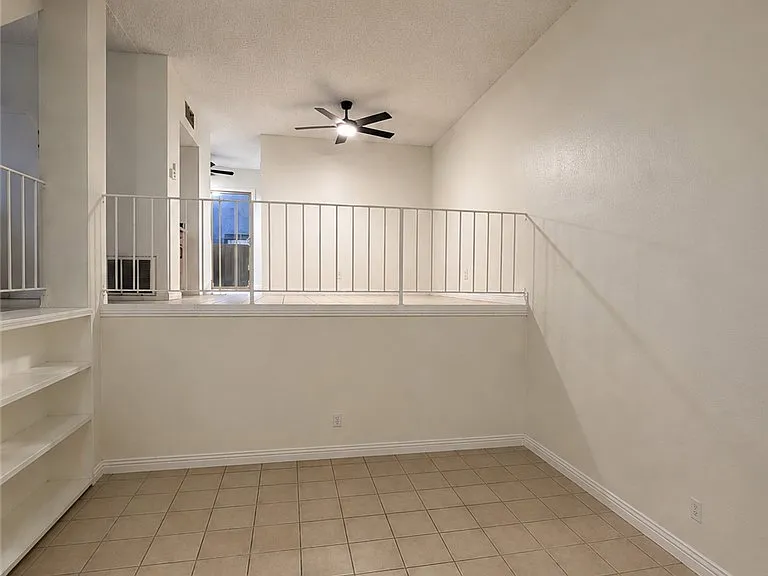 2032 S Bon View Ave #B — Photo 10