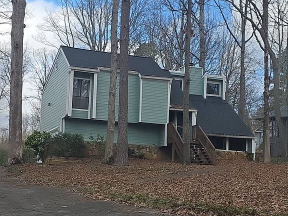 3rd image of 1951 Kinridge Rd