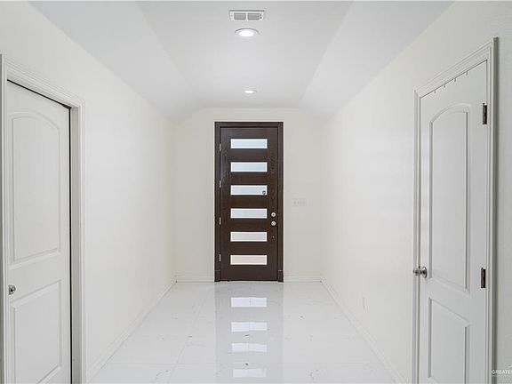 3rd image of 2207 King Dr