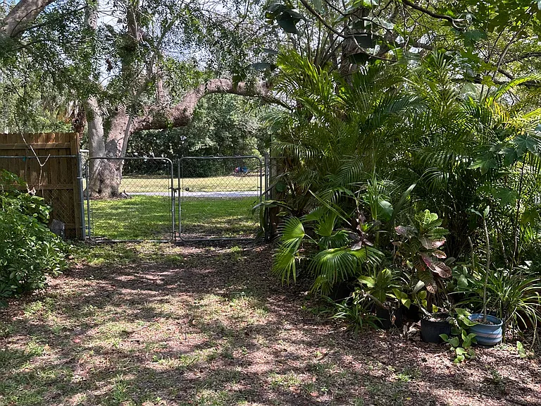 1546 Belleair Rd — Photo 23