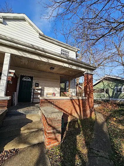 3 bed, 1400 sqft, $2,600 — Photo 1