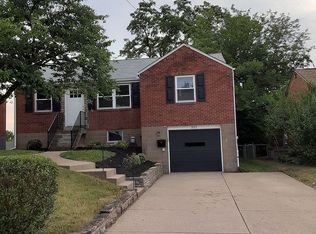 352 Poe Dr, Pittsburgh, PA 15235