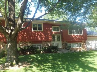 105 Cheltenham Dr, Normal, IL 61761