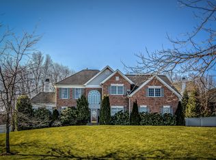 34 Long Dr, Westborough, MA 01581