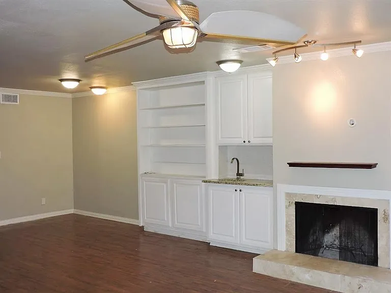 6627 Valleyside Rd — Photo 4