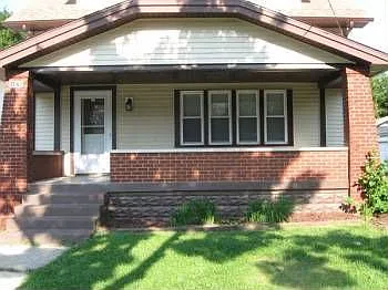 1147 Alto Ave SE photo 1