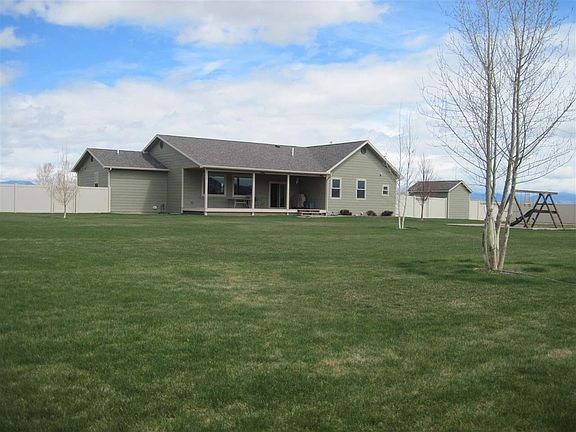 2nd image of 221 Ohana Ct