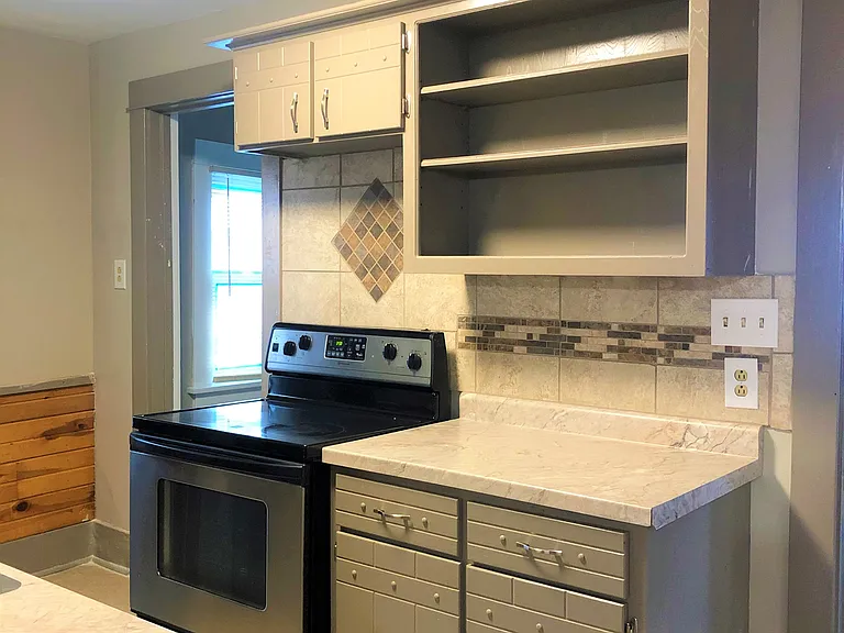 2518 S 46th Ave — Photo 8
