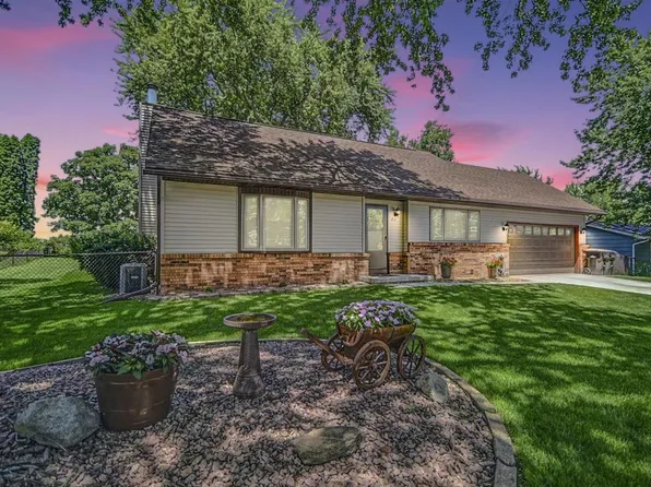 212 Pocahontas Lane, Deforest, WI 53532