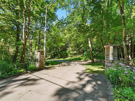 4th image of 1681 Van Blaricum Rd