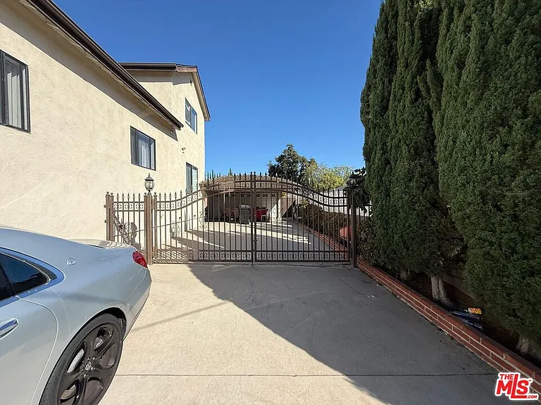 4306 Pennsylvania Ave — Photo 15