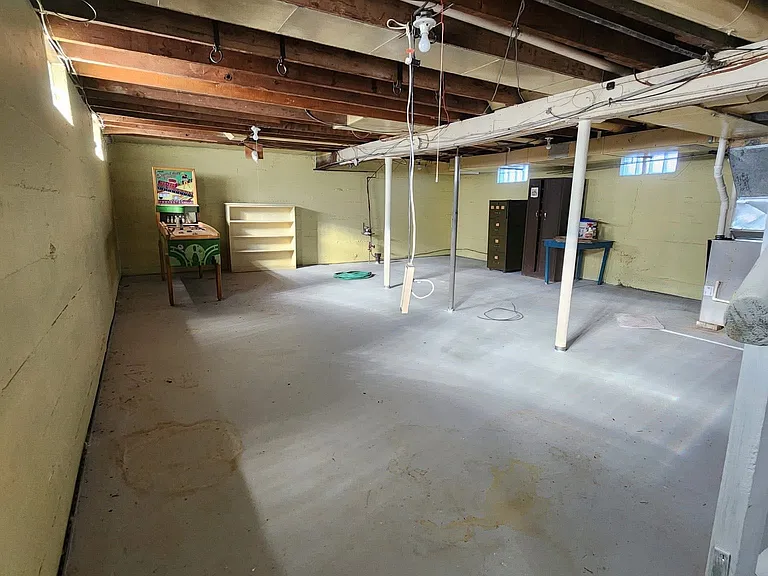 502 Ascherman St — Photo 8