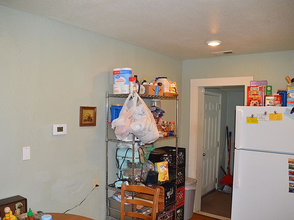 5th image of 2613 W Lombard Street