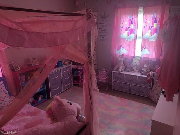 4th image of 15814 Puritas Ave