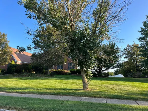 29 Linwood Dr, Monroe Township, NJ 08831