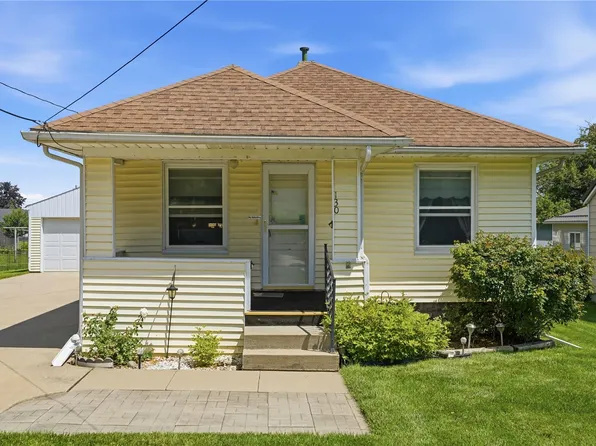 130 29th Ave SW, Cedar Rapids, IA 52404