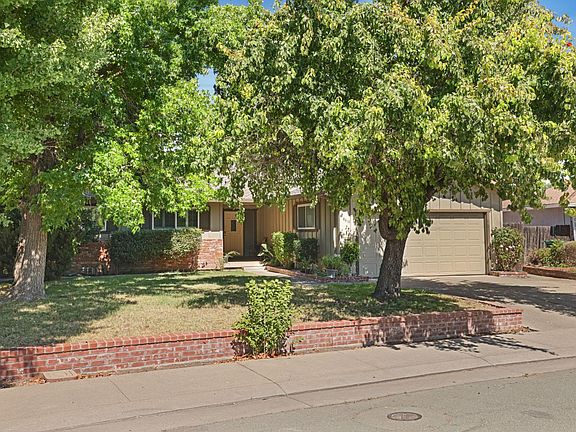 2nd image of 8410 Roxburgh Way