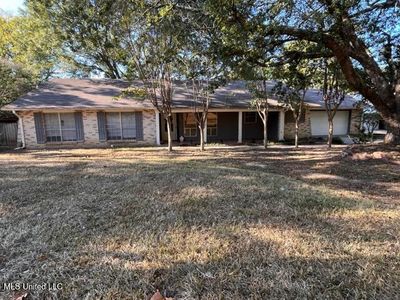 223 Lake Cove Dr, Jackson, MS, 39212
