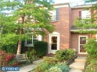 107 Village Green Dr, Gilbertsville, PA 19525