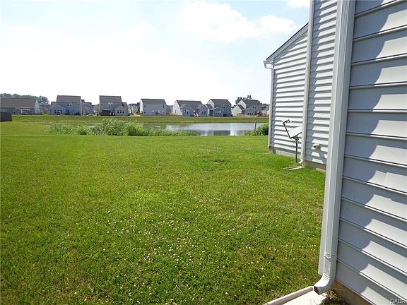 3rd image of 133 Cascade Dr
