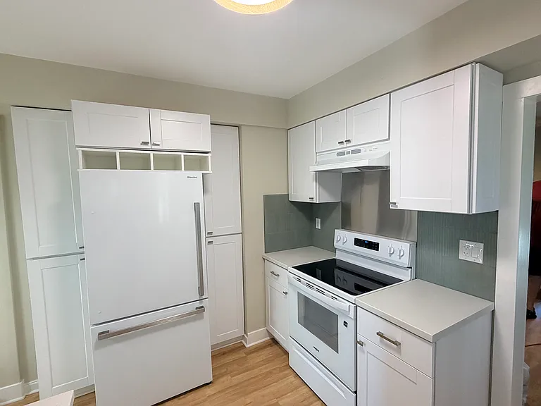 1013 S 5th Ave — Photo 9