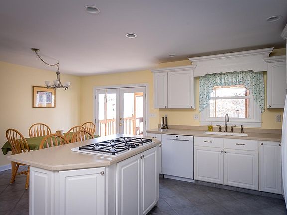 3rd image of 4537 Saron Dr