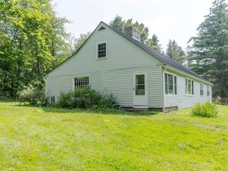51 Prospect Hill Rd — Photo 3