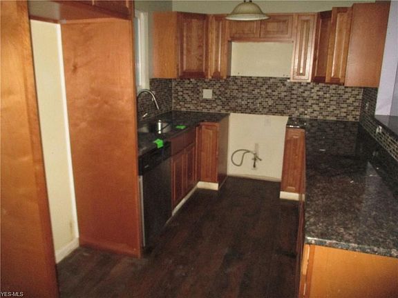 2nd image of 438 Waterbury Dr