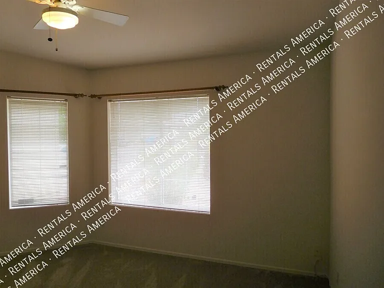 5747 N 105th Ln — Photo 26