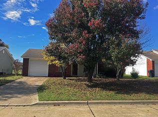 1821 Lexington Rd, Claremore, OK 74017