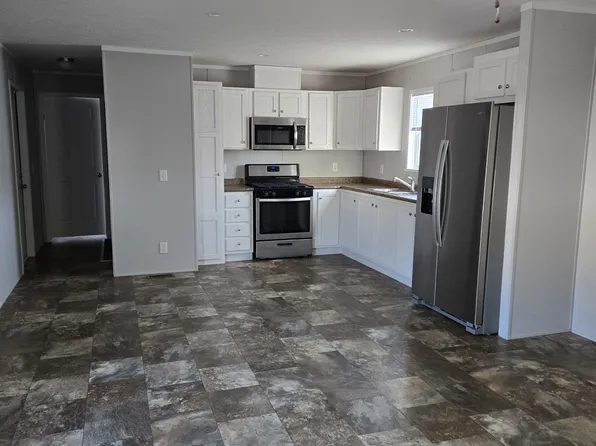 765 S River Rd, Bay City, MI
