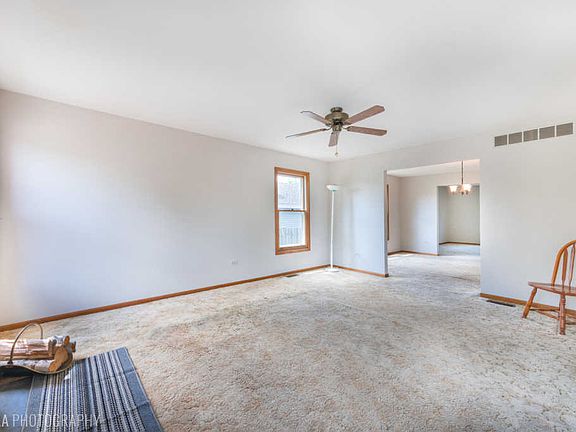 5th image of 1115 N Darlington Cir