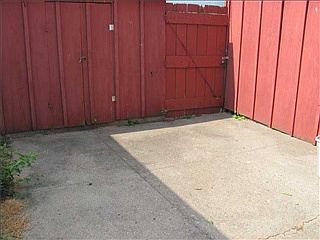 2nd image of 3983 Gateway Ct