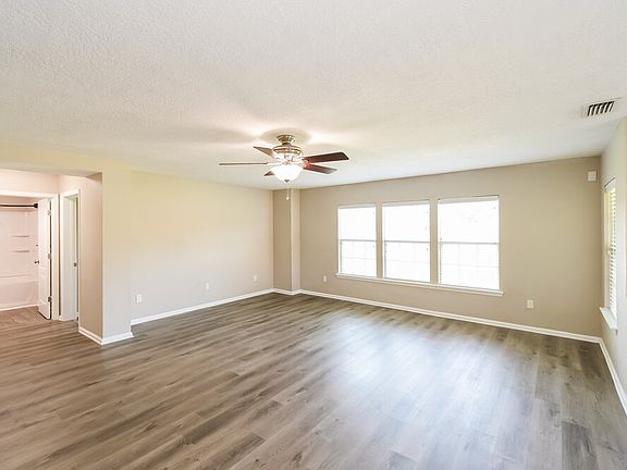 4th image of 75047 Brookwood Dr