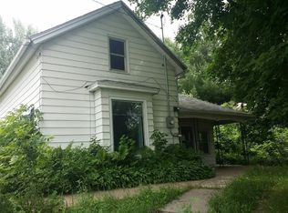 102 W Cedar St, Anamosa, IA 52205