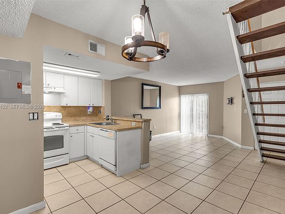 4th image of 8630 NW 5th Ter #2XX